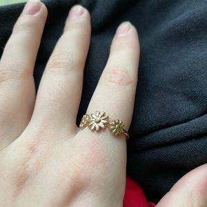 Gold sunflower ring
